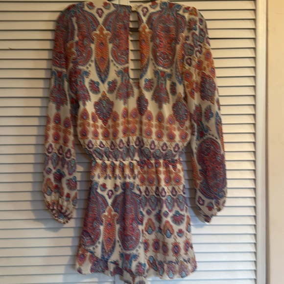 Show Me Your Mumu Rocky floral Jasmine's Jewels long sleeve romper Small - Picture 3 of 3